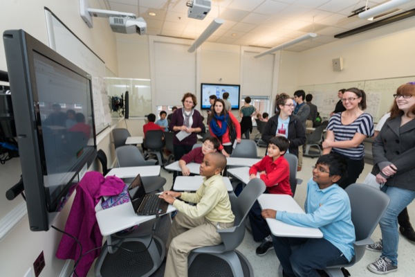 UD students with young students
