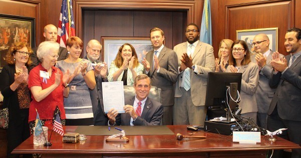 Signing of DE Law-Comp Science Education